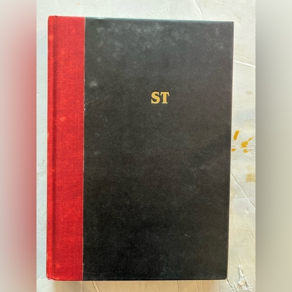 Stranger Things:Worlds Turned Upside Down:The Official Behind... FIRST EDITION